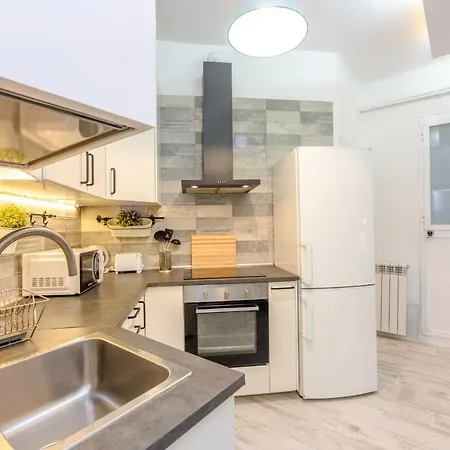 For Your Rentals Titulo Moderno Y Elegante Apartamento Temporal En Barrio Ibiza Men30 Madrid Exterior photo